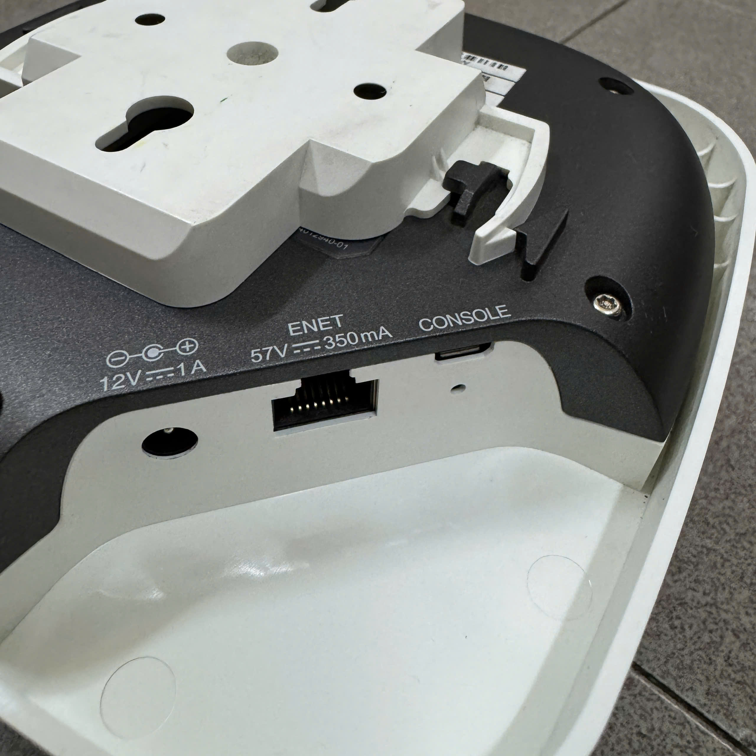 Phát wifi chuyên dụng Aruba Instant On AP11 đẹp