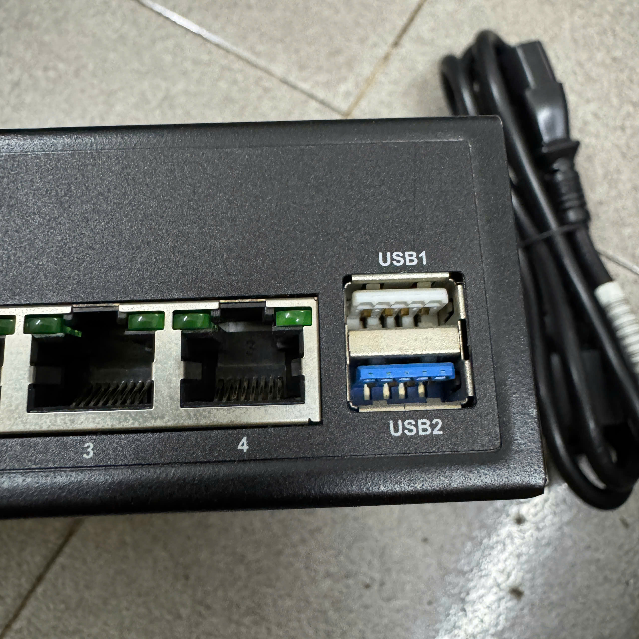 Router cân bằng tải Draytek Vigor 3220 đẹp