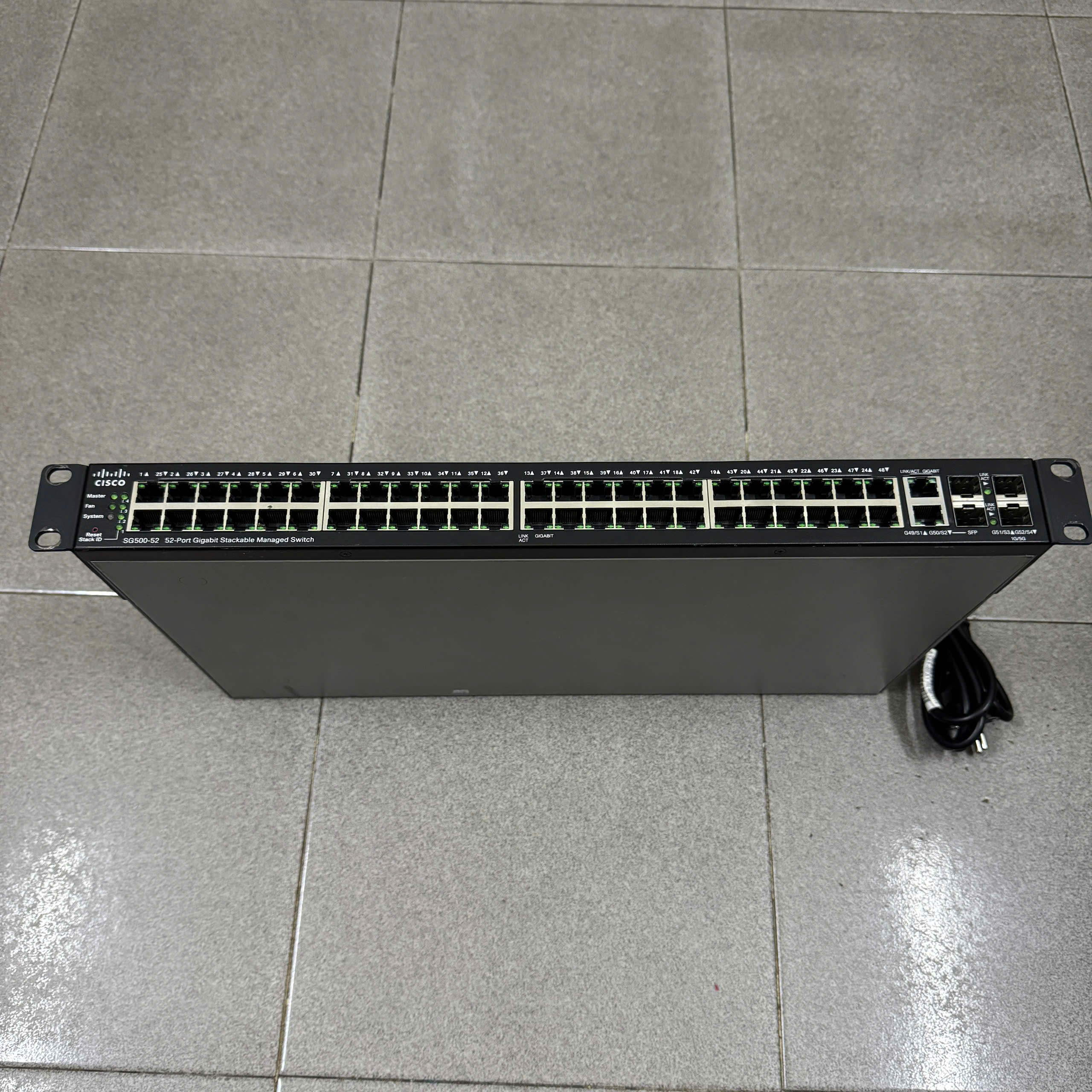 Cisco Small Business SG500-52 52-port Gigabit Stackable Managed Switch đẹp