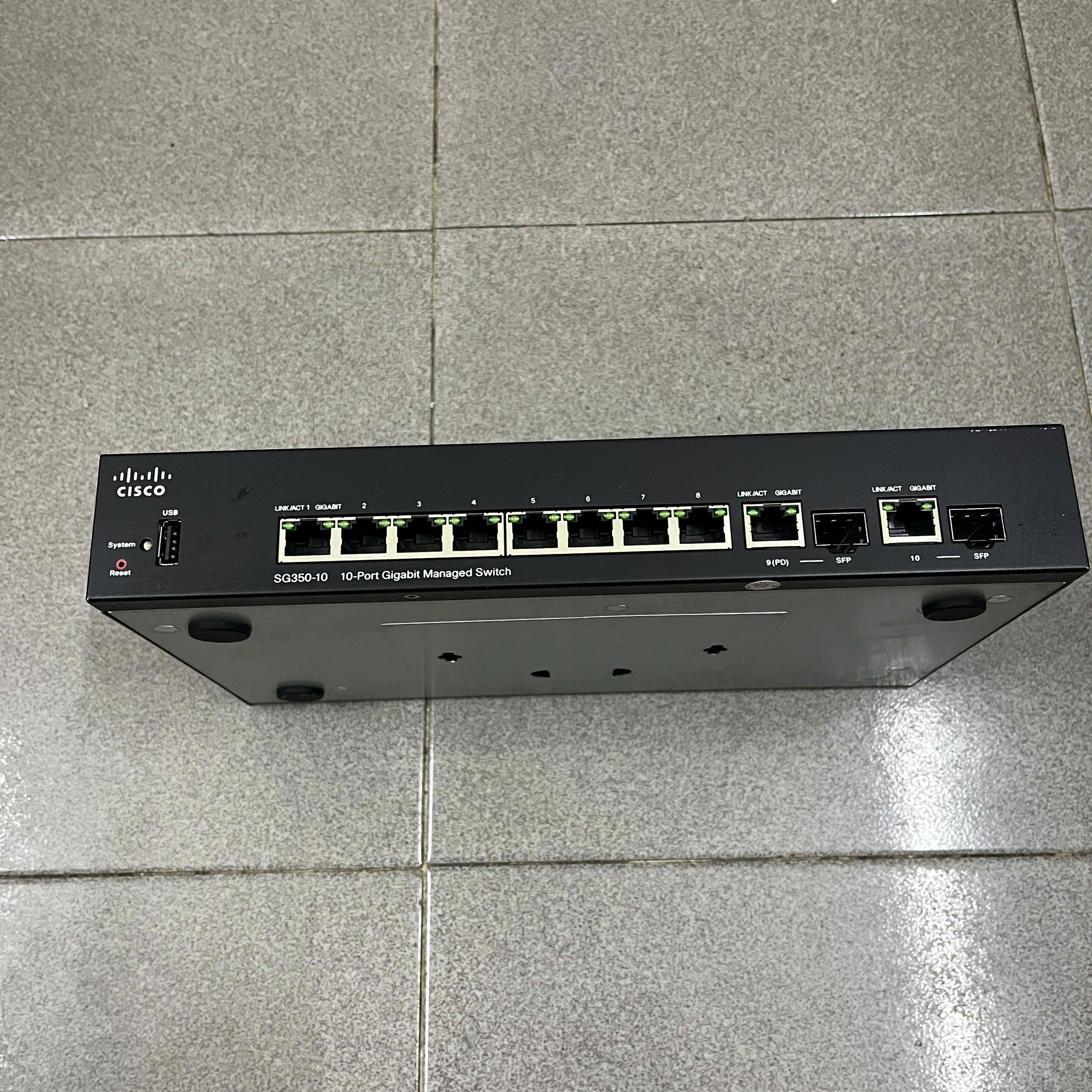 Bộ chia mạng Layer 3 Cisco SG350-10