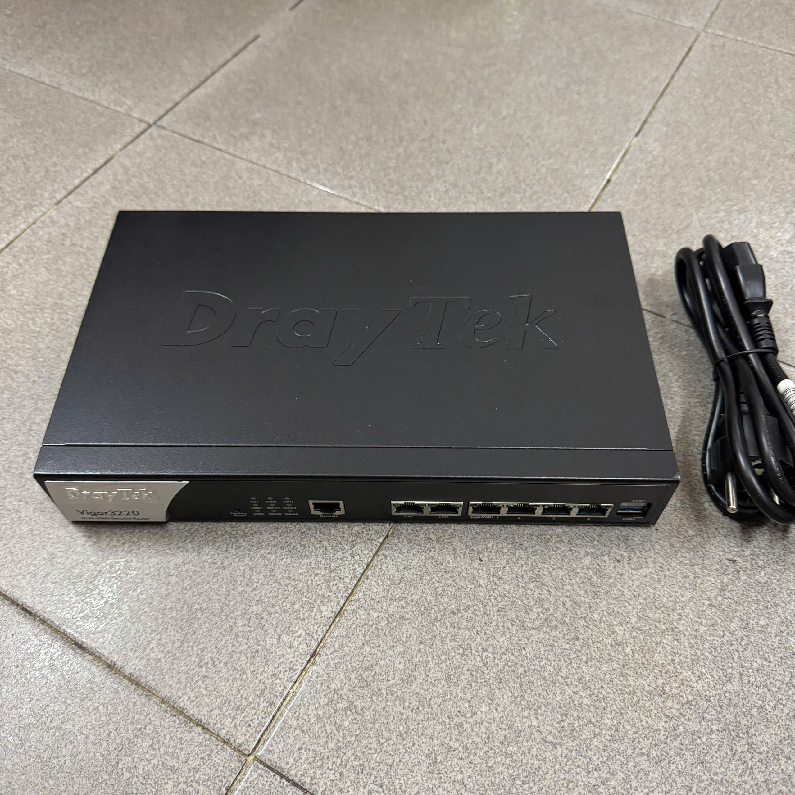 Router cân bằng tải Draytek Vigor 3220 đẹp