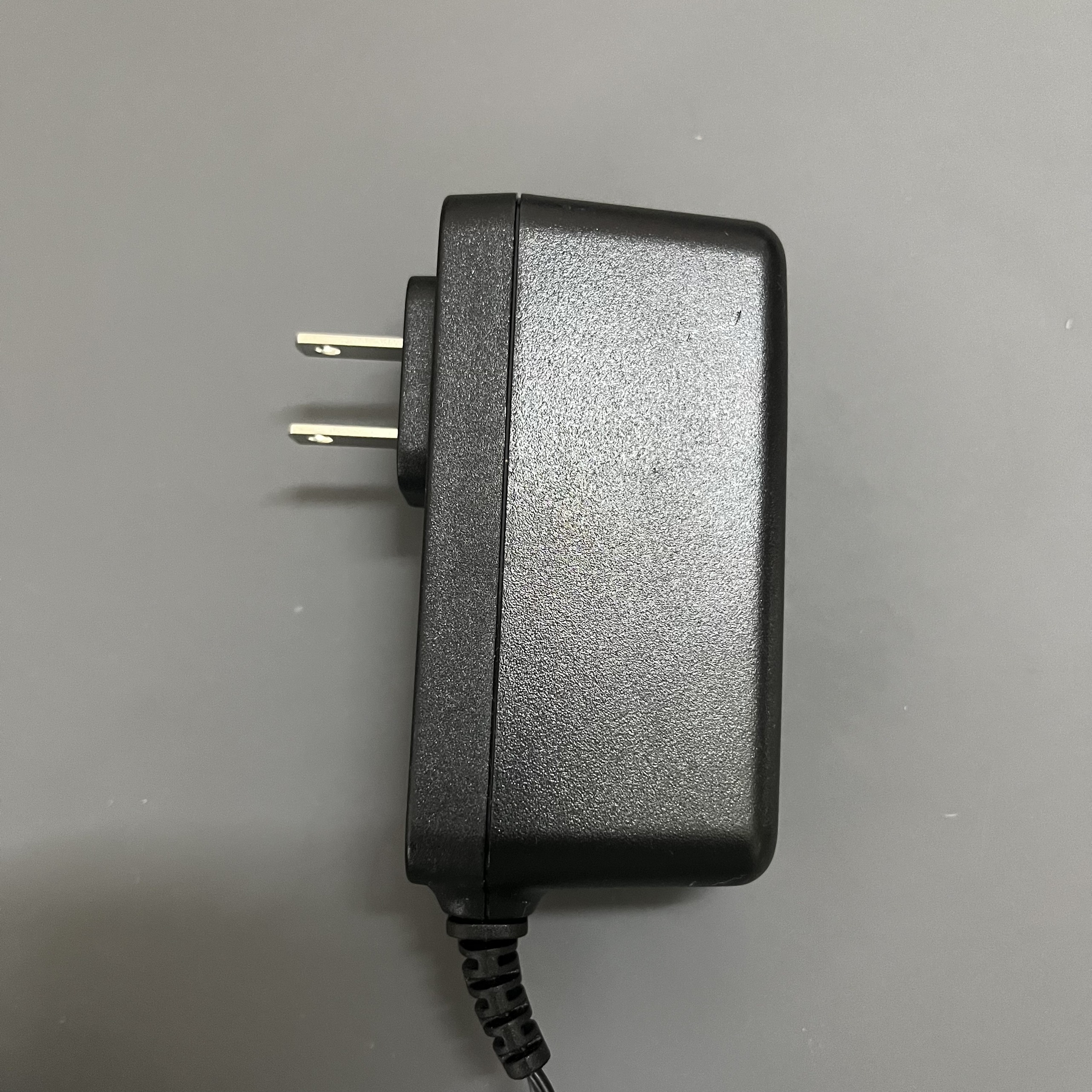 Adaptor 12V-2.5A Mass Power model NBS30D12025OVU đẹp