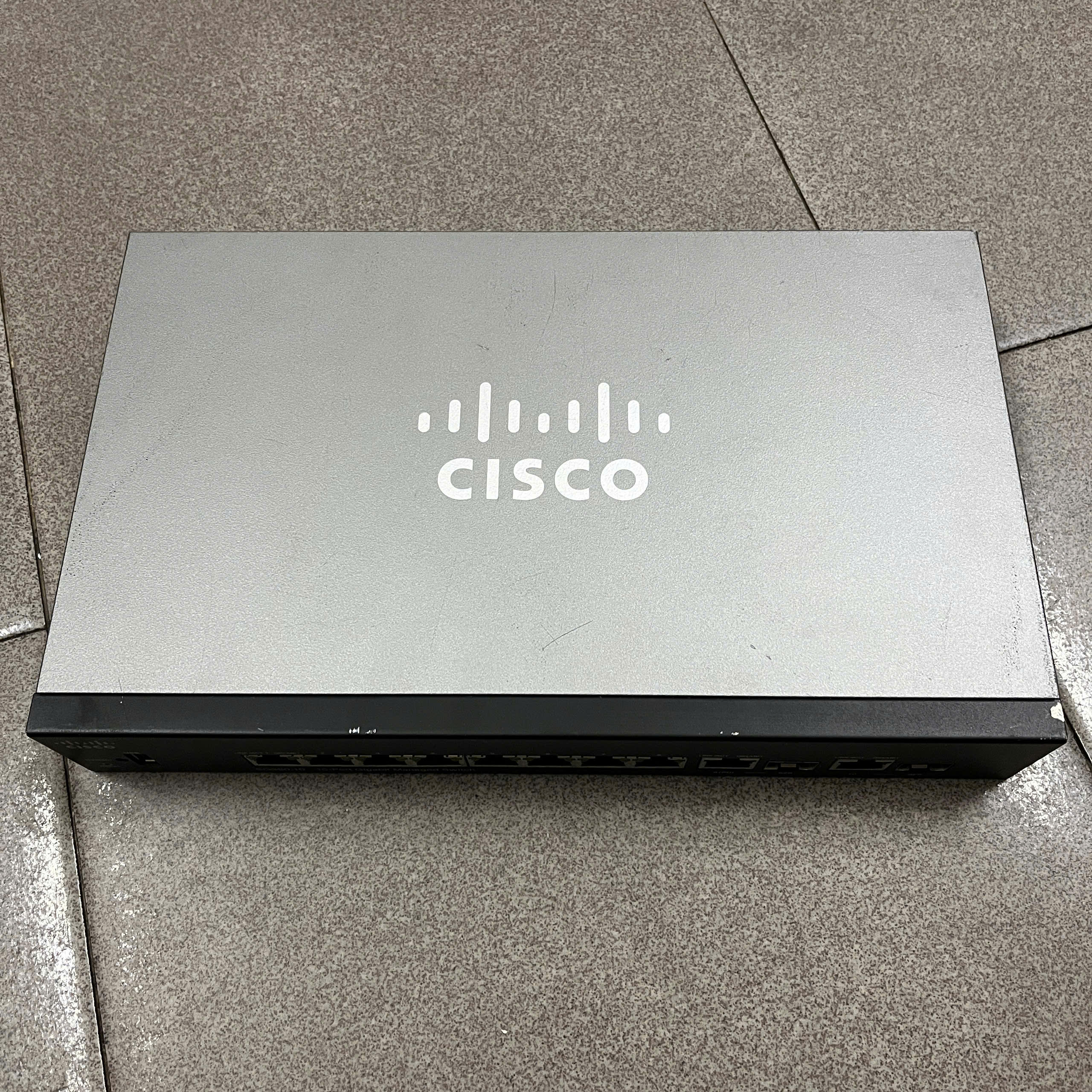 Bộ chia mạng Layer 3 Cisco SG350-10
