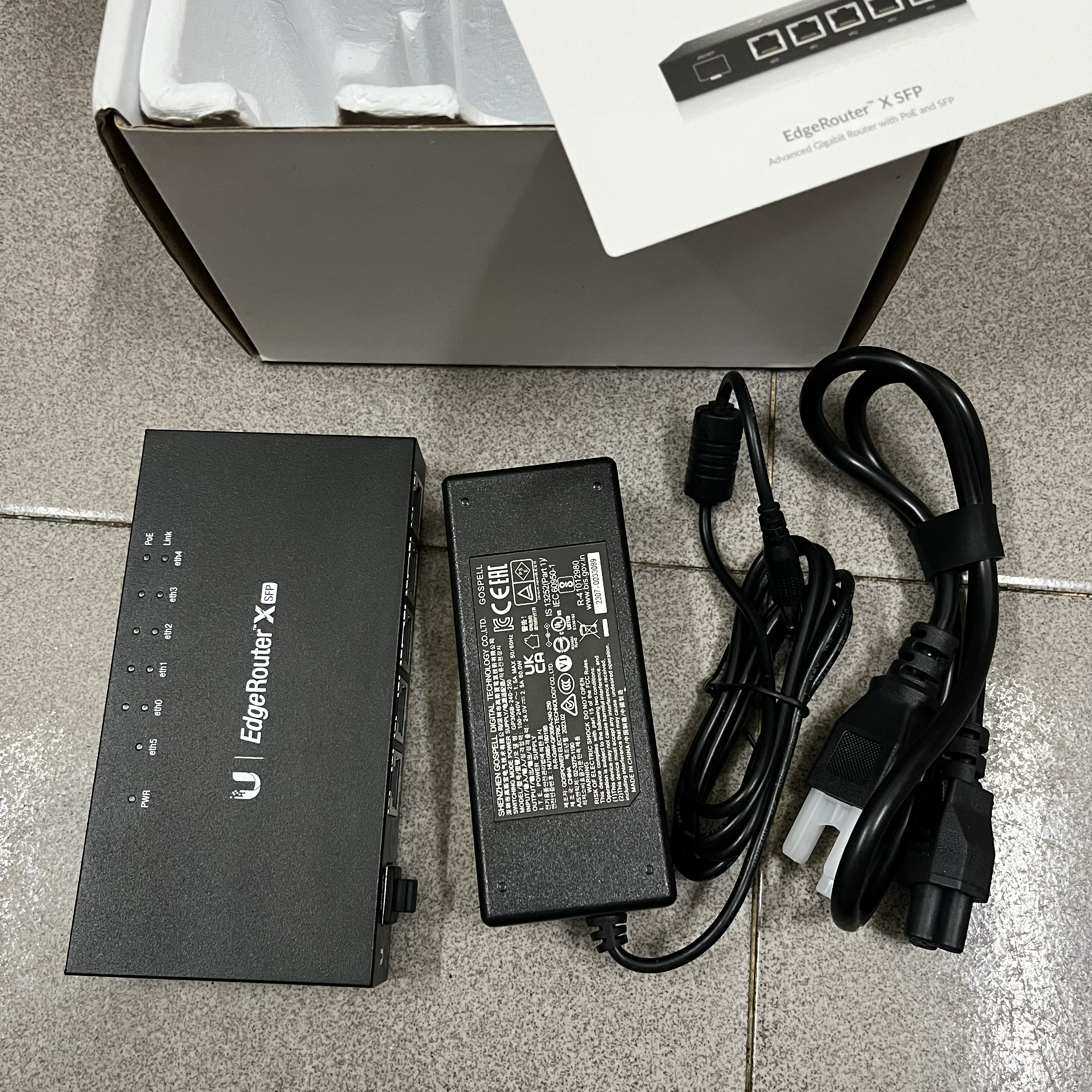 Router cân bằng tải Ubiquiti EdgeRouter X SFP fullbox mới