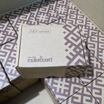 Router Mikrotik RB750Gr3 fullbox mới 100% - hàng chính hãng bảo hành 12 tháng